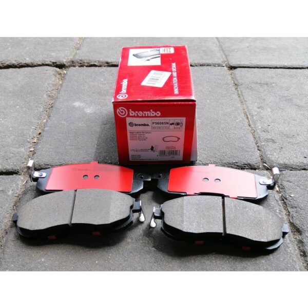 ผ้าดิสเบรคbrembo หน้า/หลัง Nissan Pulsar juke teana sunny sylphy xtrail  march almeraปี2014-2020 brembo ceramic