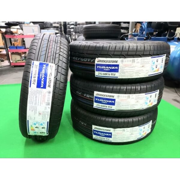 ยางใหม่ค้างปี 215/60R16 Bridgestone Turanza T001 ผลิตปี 2022 ประกันบวม 2 ปี พร้อมจุ๊บลม 4 ตัว จัดส่งฟรีมีเก็บปลายทาง